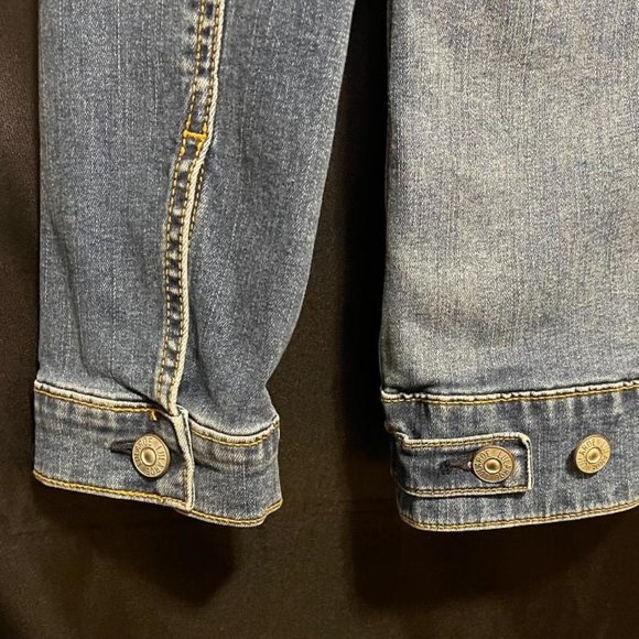 ~ NWOT ~ LULAROE ~ DENIM BLUE JEAN TYPE COAT / JACKET SIZE L / LARGE ( JAXON ?) - Picture 6 of 9